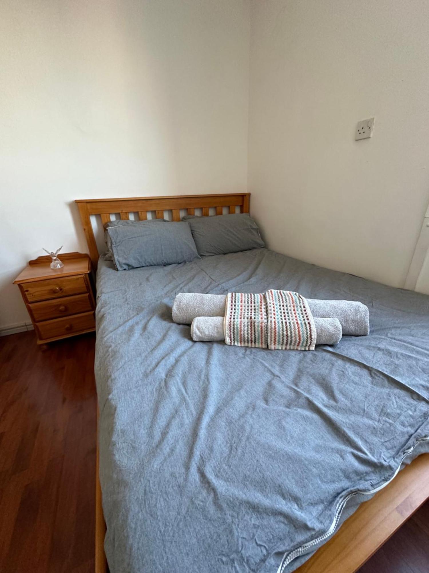 ロンドン Elkington Point Bed & Breakfast エクステリア 写真