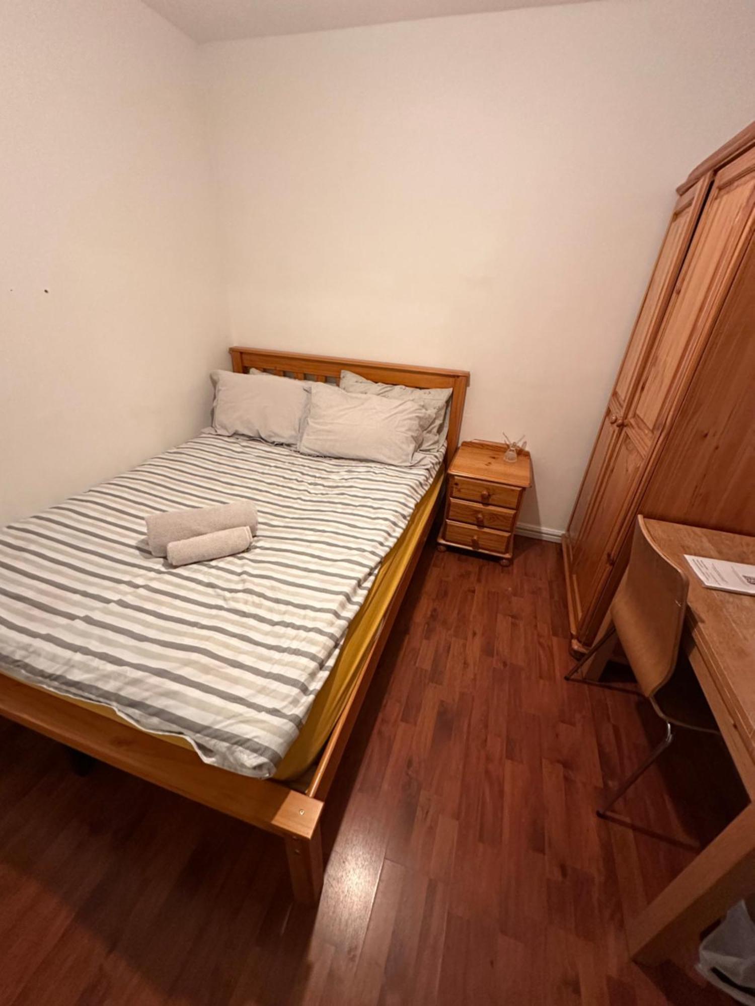 ロンドン Elkington Point Bed & Breakfast エクステリア 写真